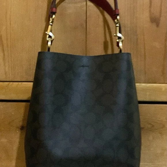 NEWER COACH Red/Brown Signature Coated Canvas and Leather Small Town Bucket Bag! - Picture 8 of 13